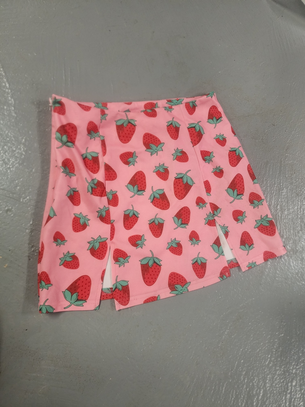 SHEIN Pink Strawberry Print Mini Skirt with Green Leaves Part Of 3 For 25 Sale